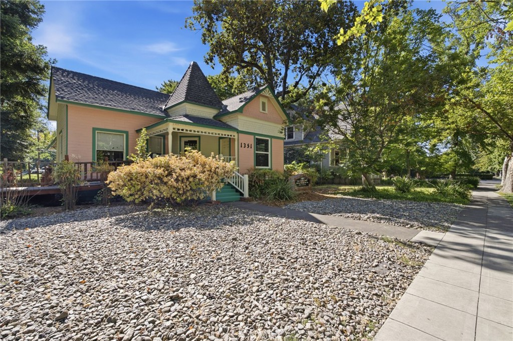 1361 Esplanade Property Photo 31