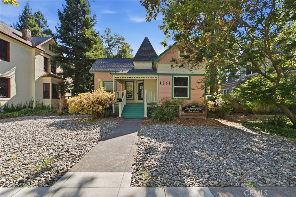 1361 Esplanade Property Photo 30
