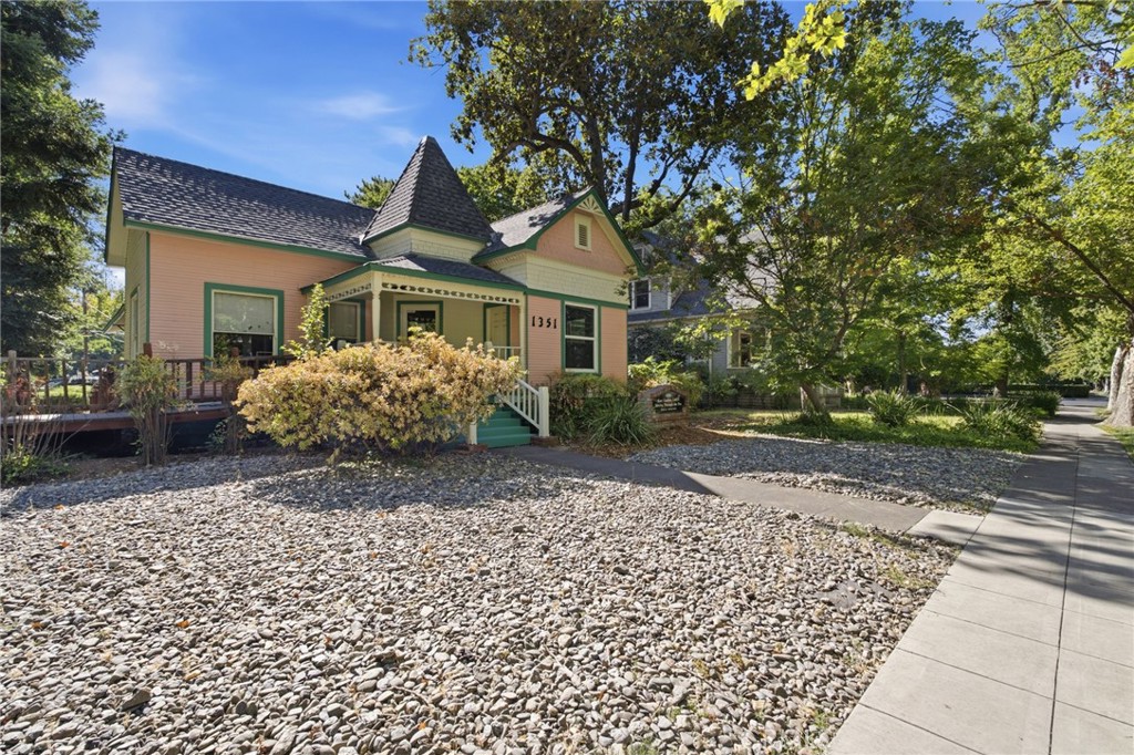 1361 Esplanade Property Photo 31