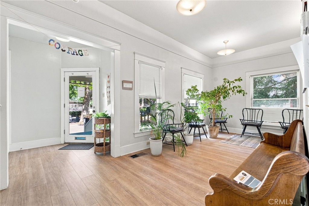 1361 Esplanade Property Photo 33