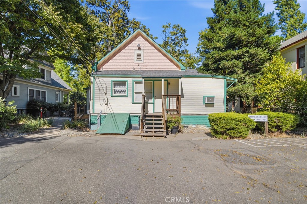1361 Esplanade Property Photo 48