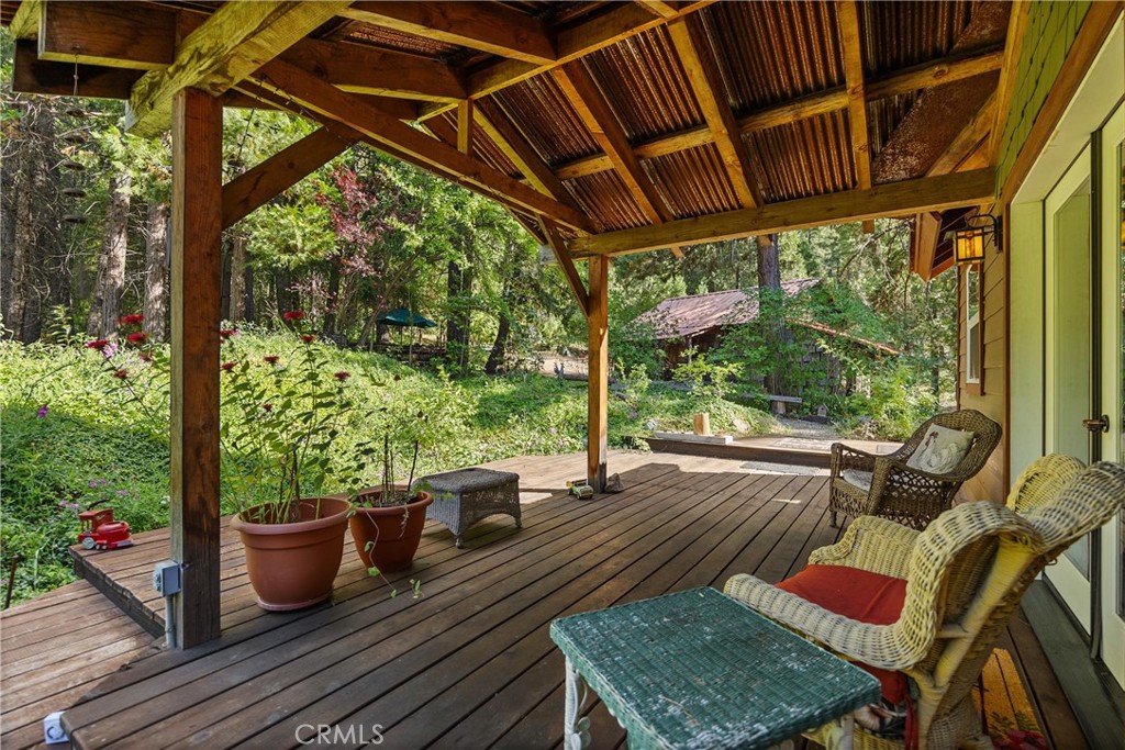 1468 12th Mile Bar Property Photo 4