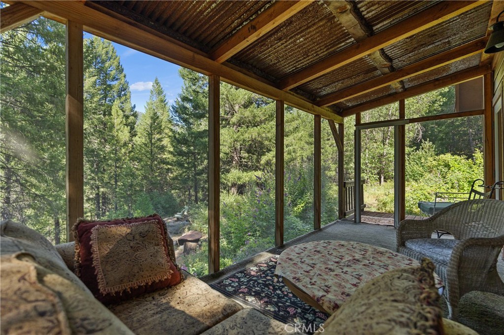 1468 12th Mile Bar Property Photo 9