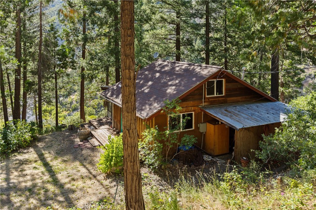 1468 12th Mile Bar Property Photo 10