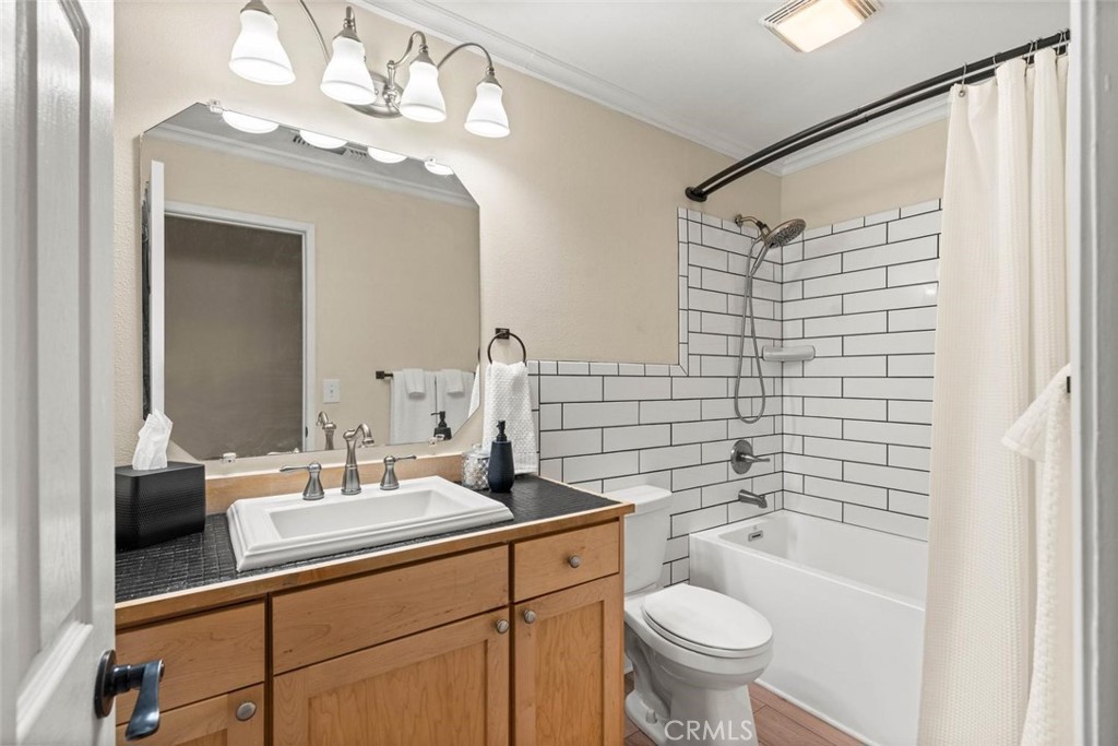 20 Wrangler Ct. Property Photo 4