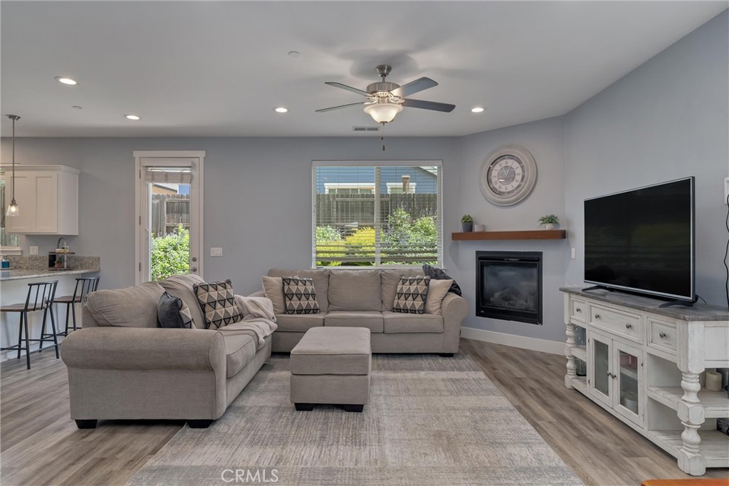 1105 Cork Oak Property Photo 6