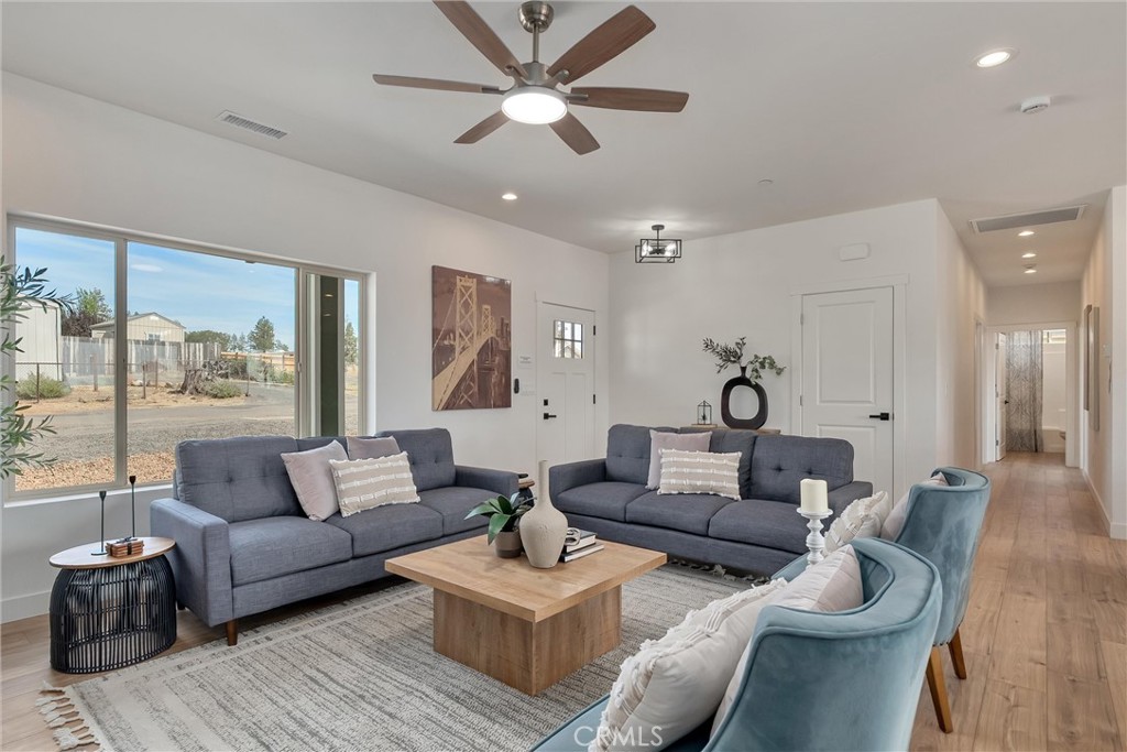6183 Bowles Boulevard Property Photo 10