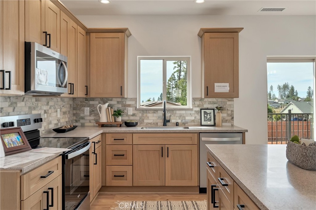 6183 Bowles Boulevard Property Photo 16