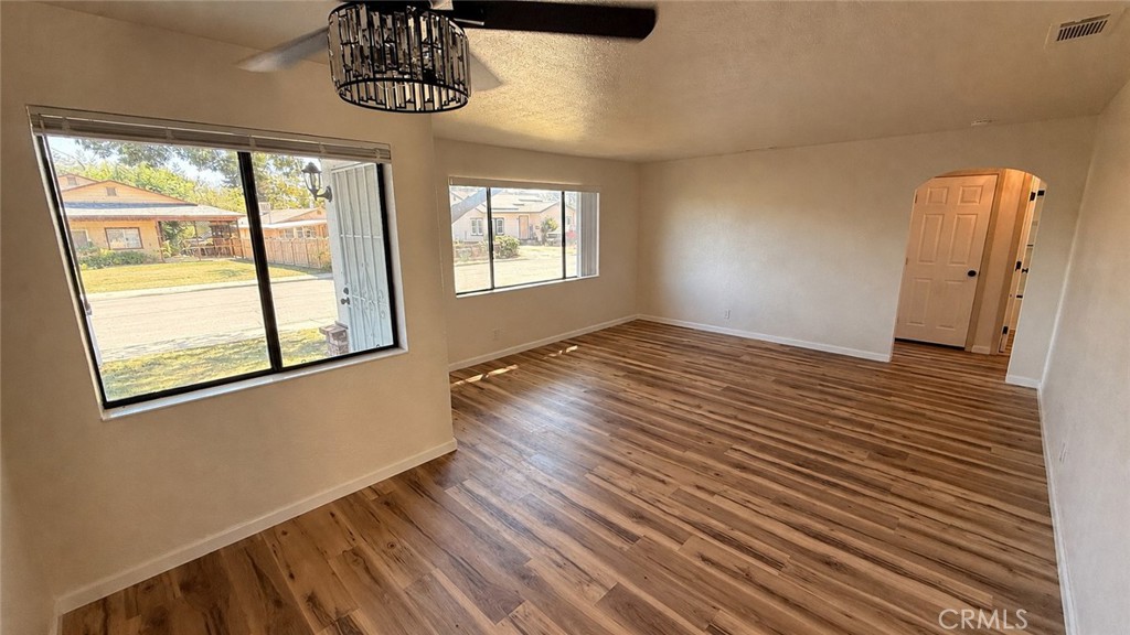 232 Plumas Street Property Photo 5