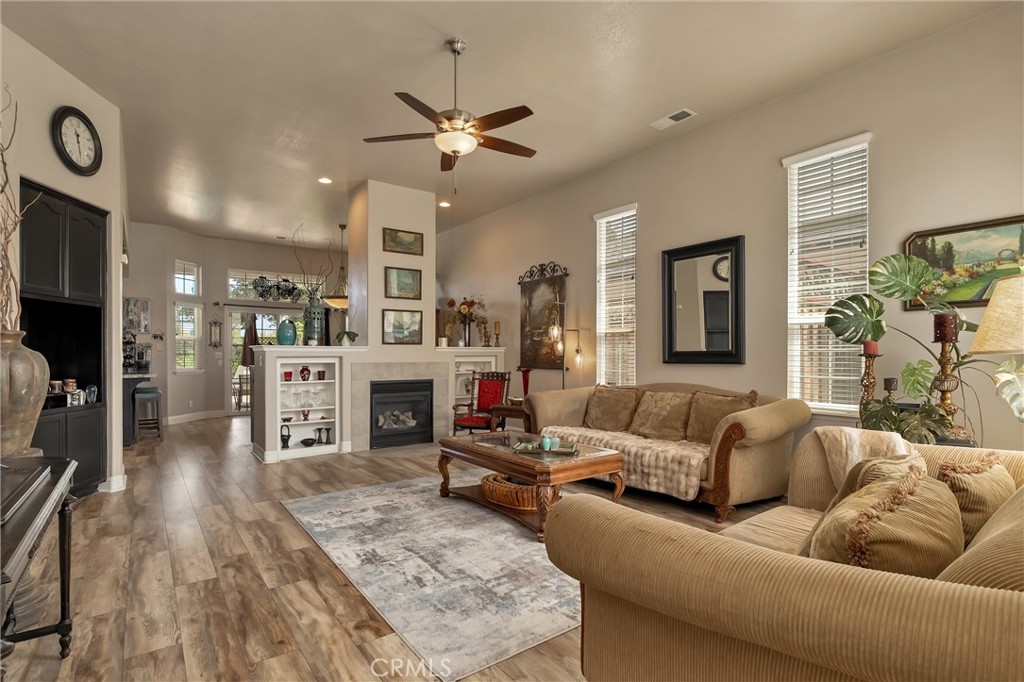 1464 Lucy Property Photo 6