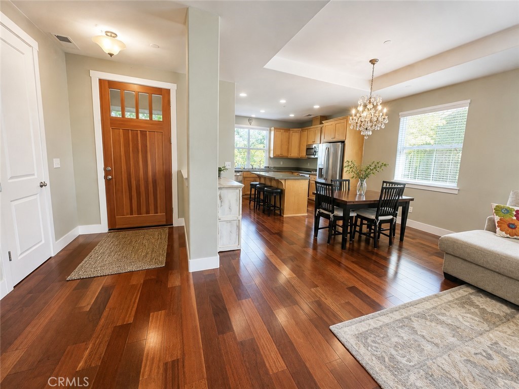 1937 Waxwing Property Photo 4