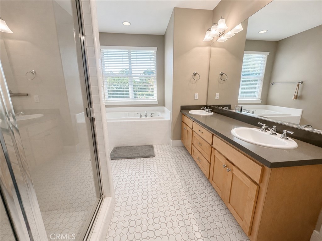 1937 Waxwing Property Photo 15