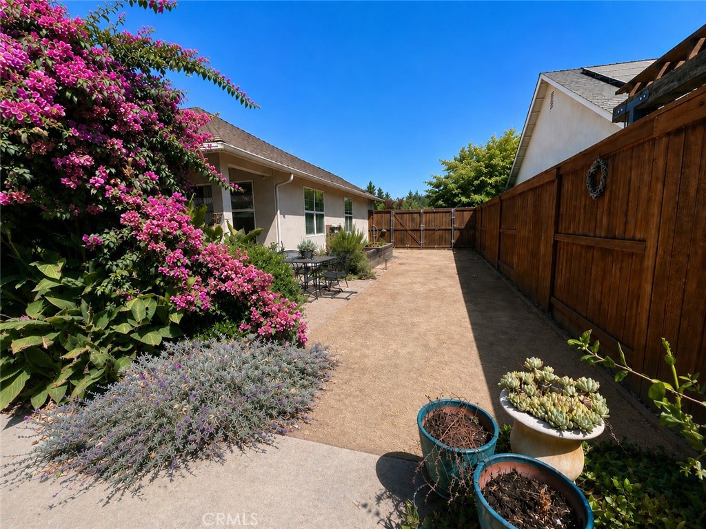 1937 Waxwing Property Photo 19