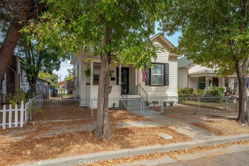 524 Madison Street Property Photo 4