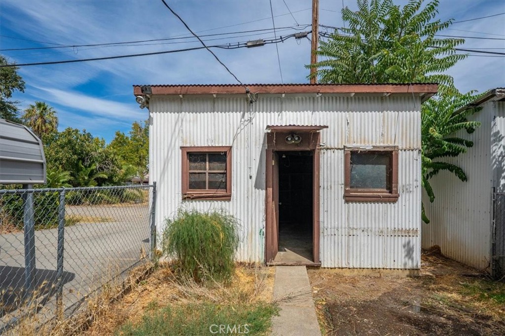 524 Madison Street Property Photo 29