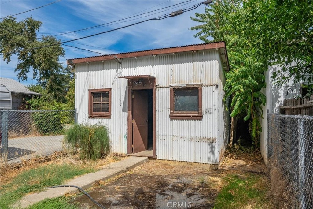 524 Madison Street Property Photo 30