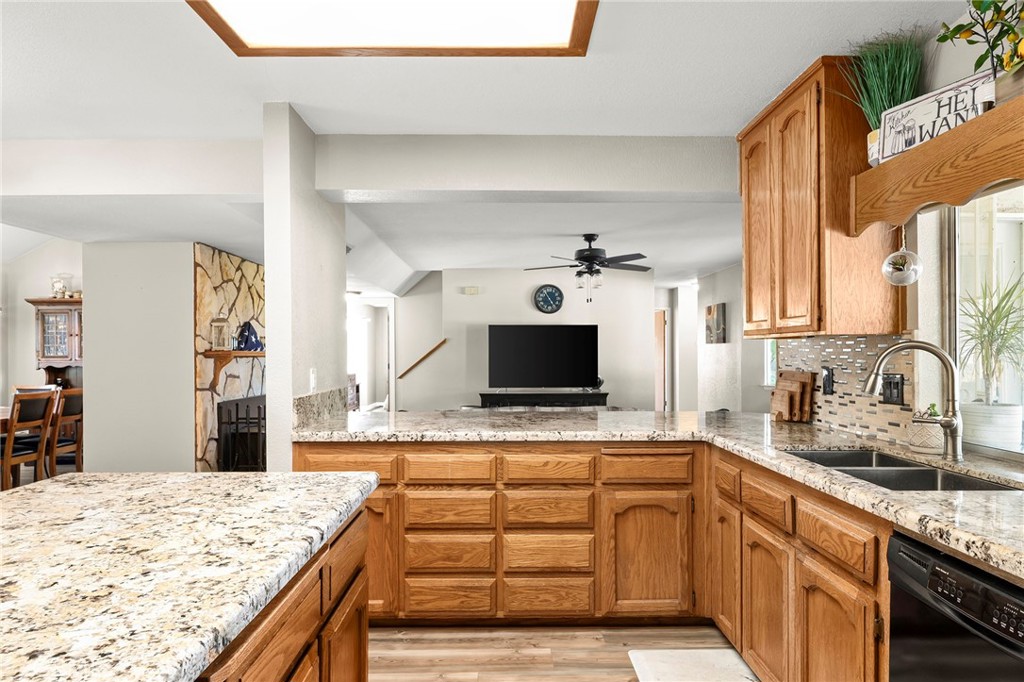 13372 Oak Ranch Lane Property Photo 14