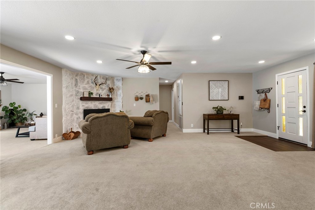 14043 Creston Road Property Photo 8