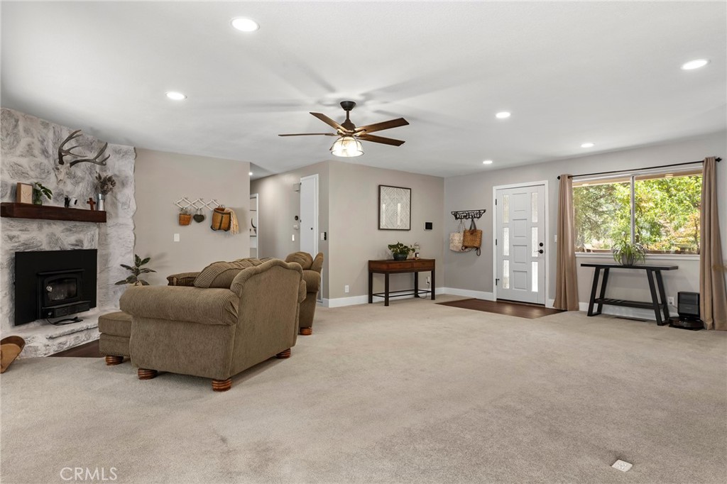 14043 Creston Road Property Photo 10