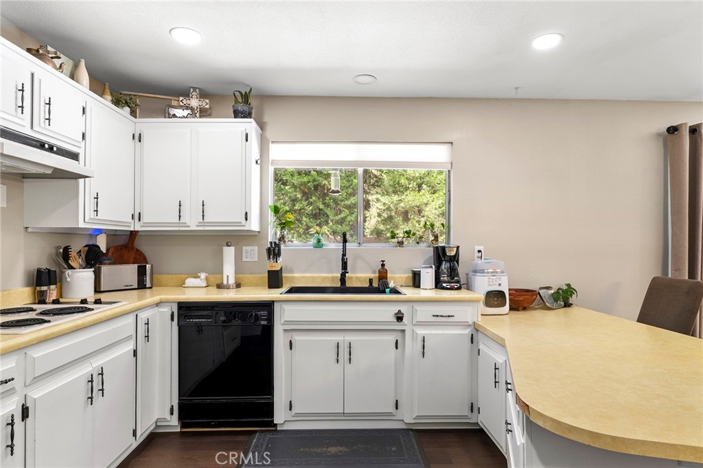 14043 Creston Road Property Photo 14