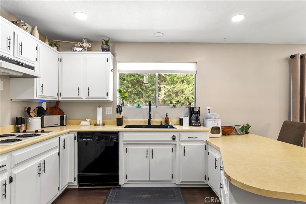 14043 Creston Road Property Photo 14
