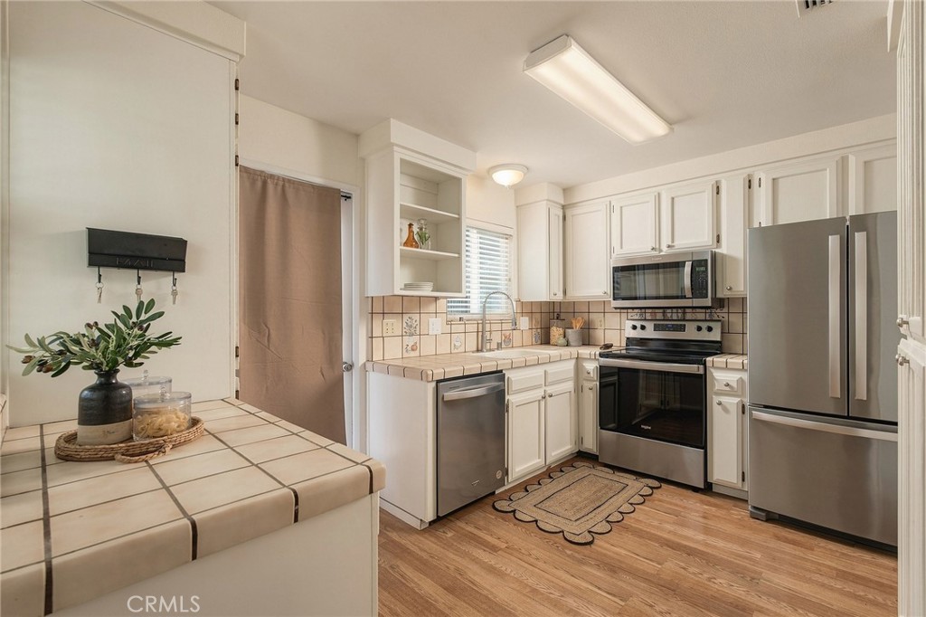 30 Burkeshire Court Property Photo 7