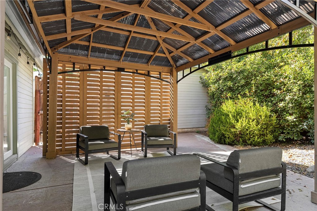 30 Burkeshire Court Property Photo 9