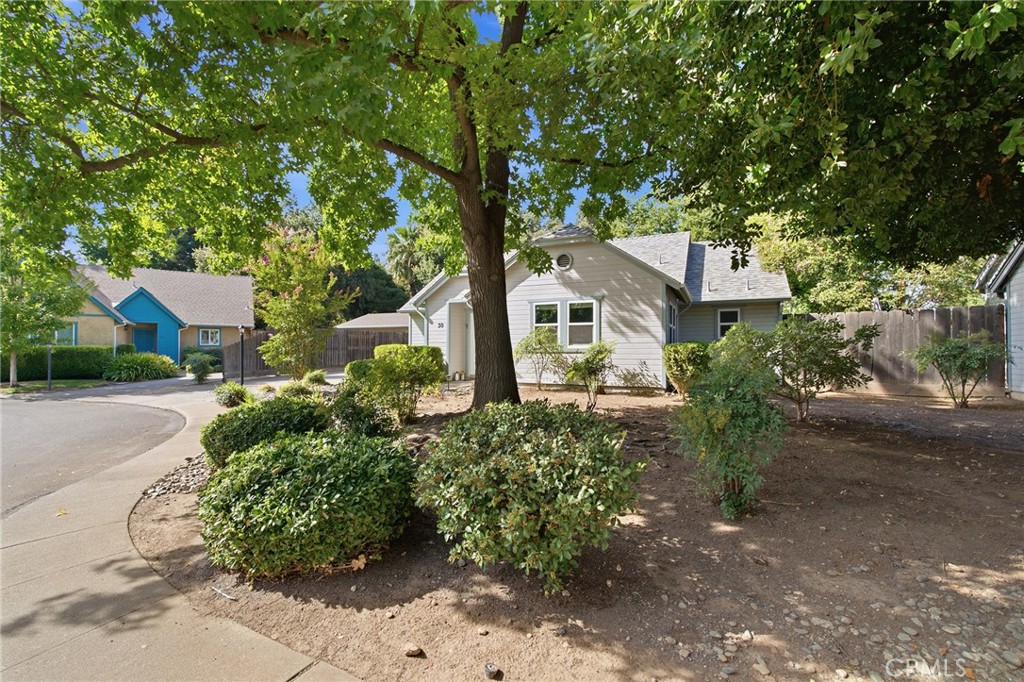 30 Burkeshire Court Property Photo 15