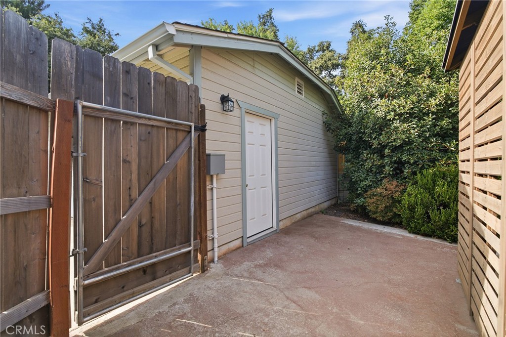 30 Burkeshire Court Property Photo 38