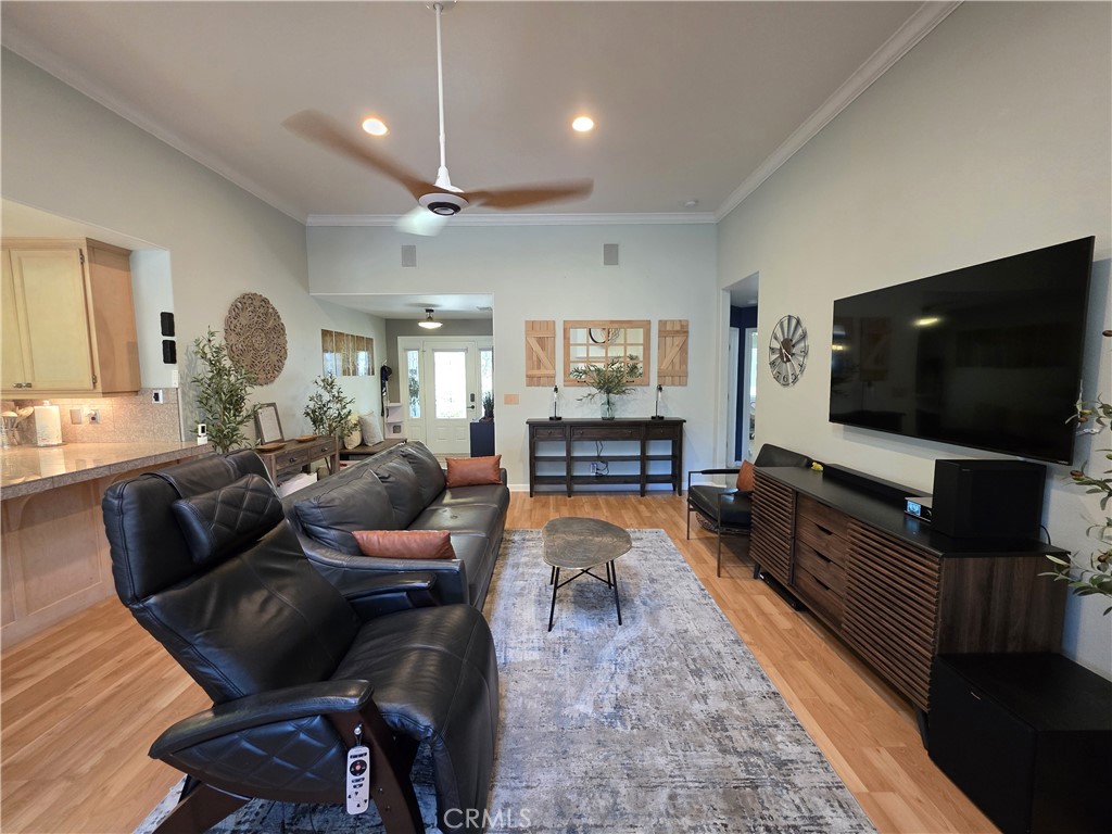 2368 Sausalito St Property Photo 5