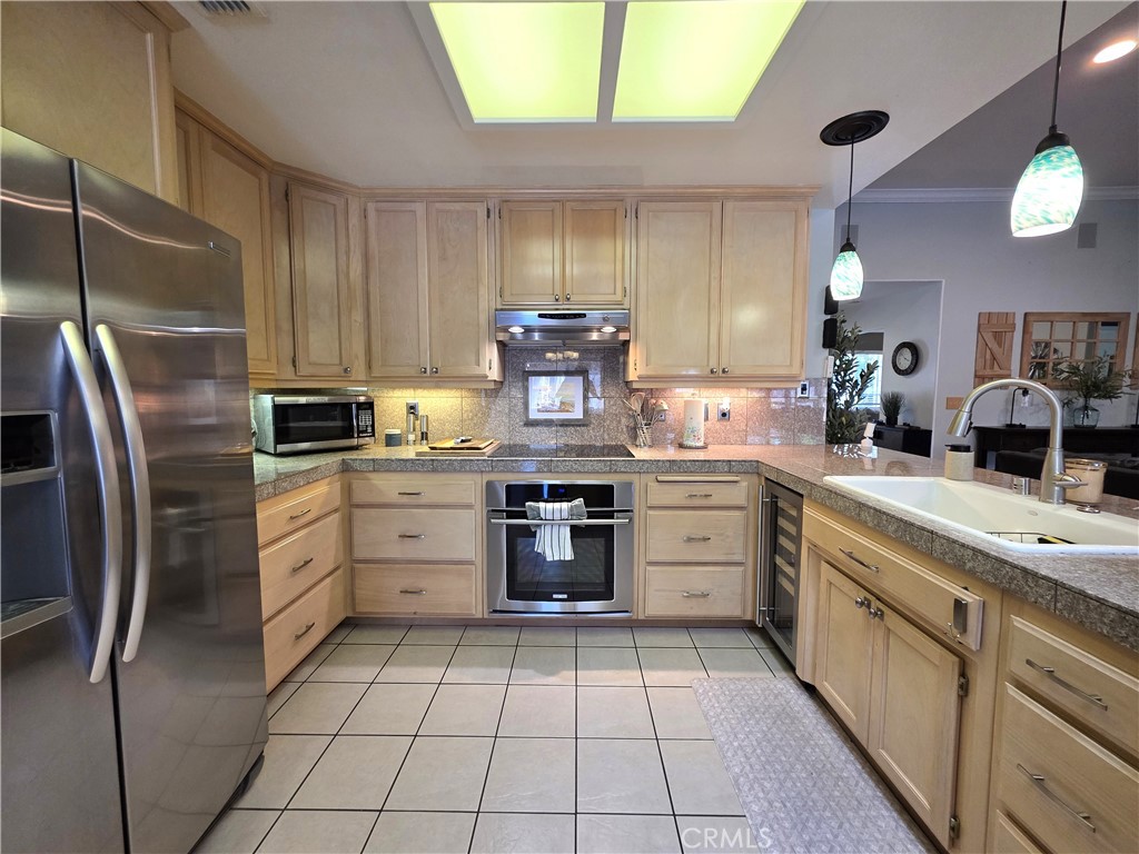 2368 Sausalito St Property Photo 8