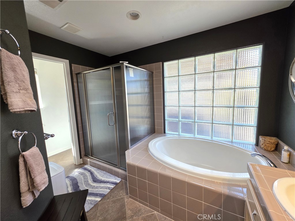 2368 Sausalito St Property Photo 25