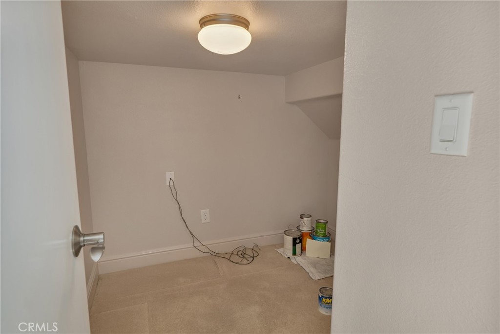 122 Secluded Oaks Court Property Photo 36
