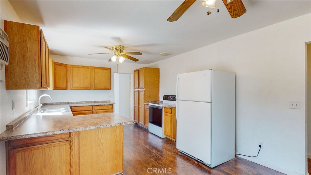 237 E Colusa Street Property Photo 6