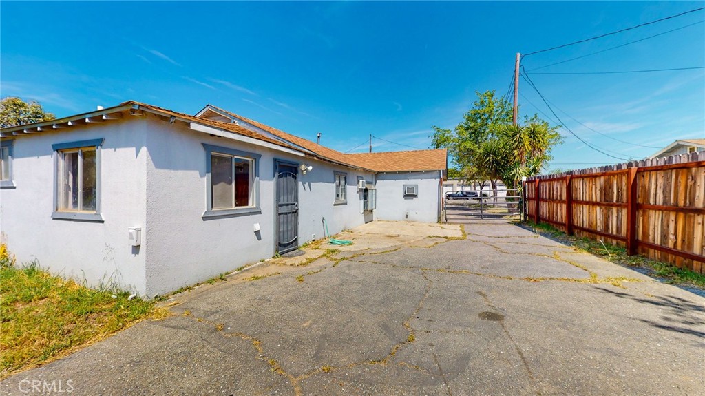 237 E Colusa Street Property Photo 24