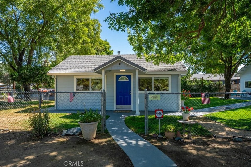 1221 Pear Property Photo