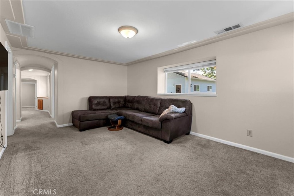 1221 Pear Property Photo 3