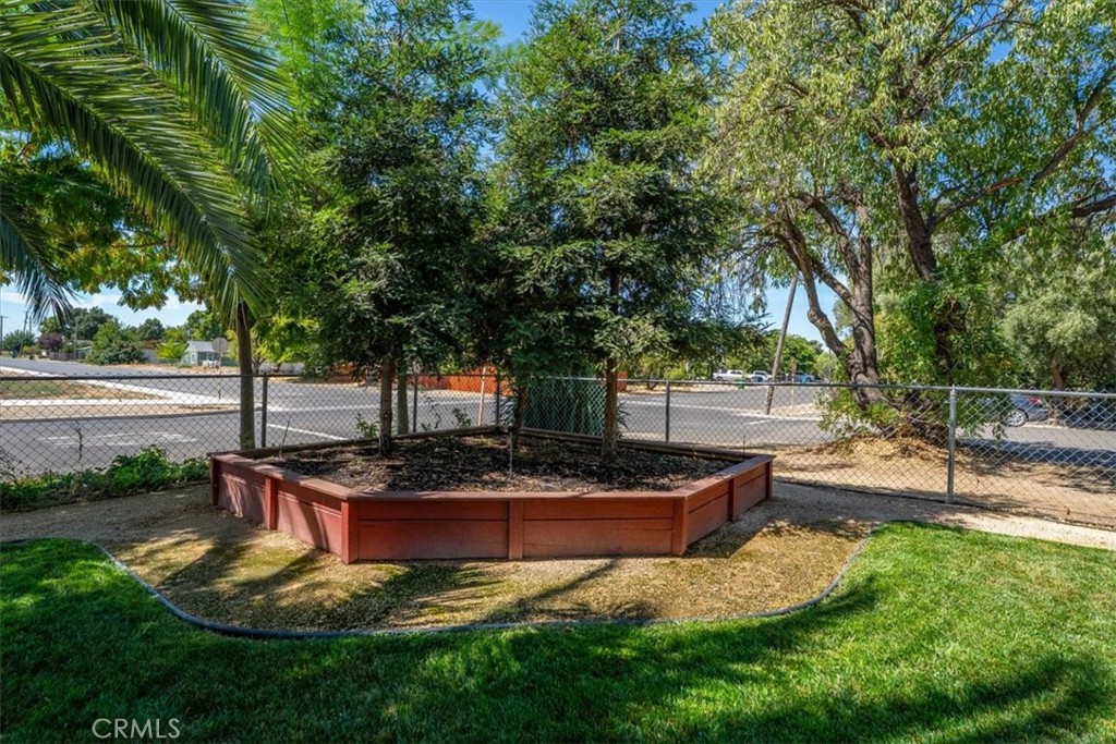 1221 Pear Property Photo 29