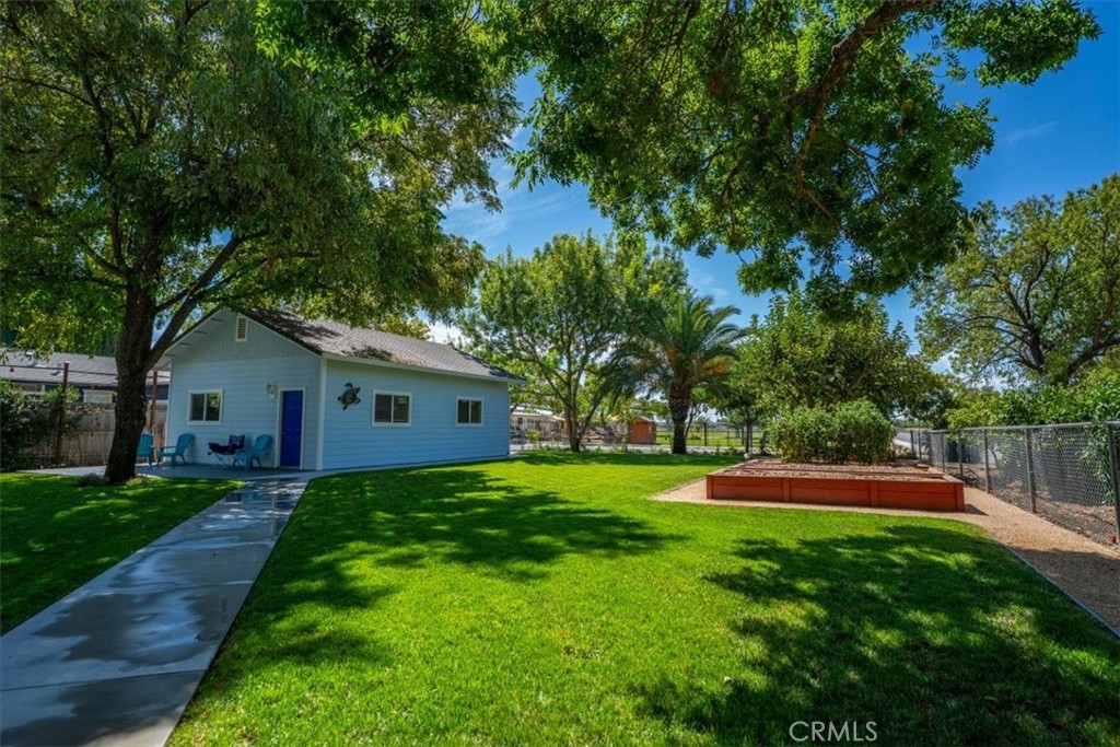 1221 Pear Property Photo 31