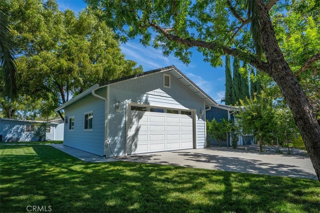 1221 Pear Property Photo 32