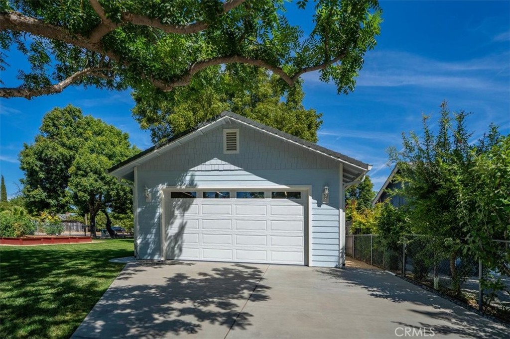 1221 Pear Property Photo 33