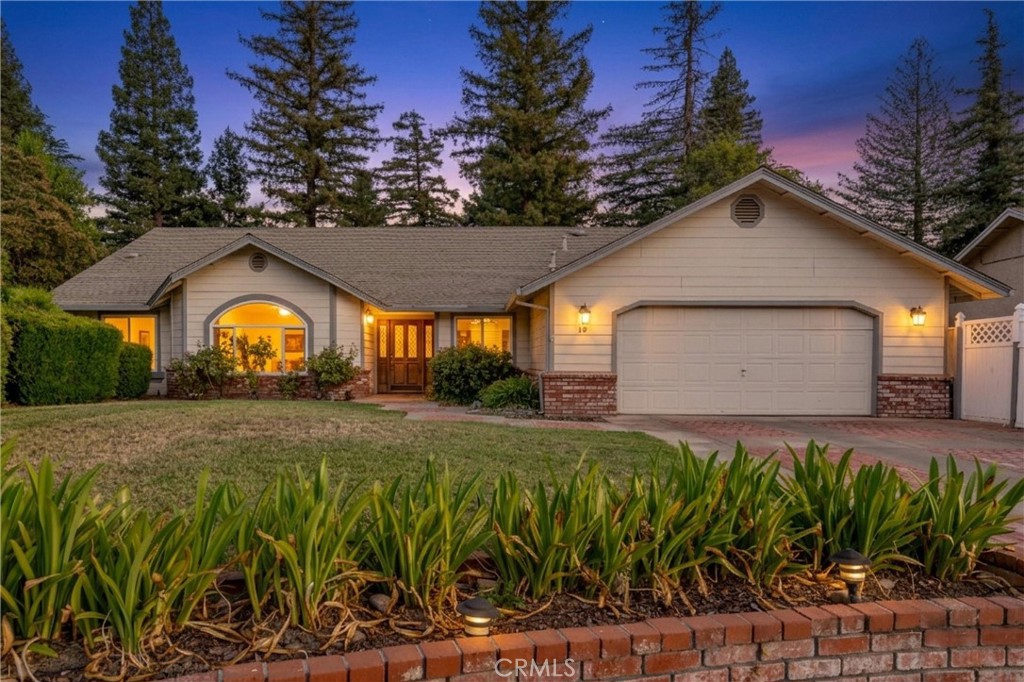 19 Skymountain Circle Property Photo 1