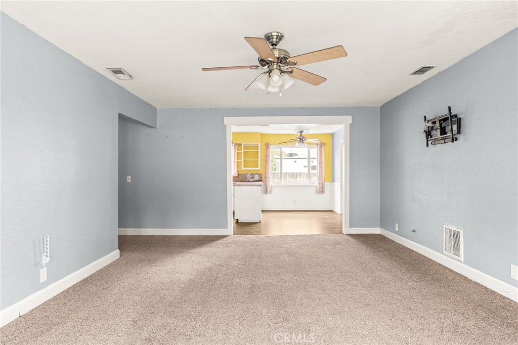 219 Vine Street Property Photo 5
