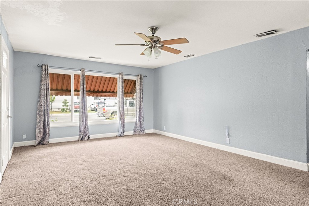 219 Vine Street Property Photo 7