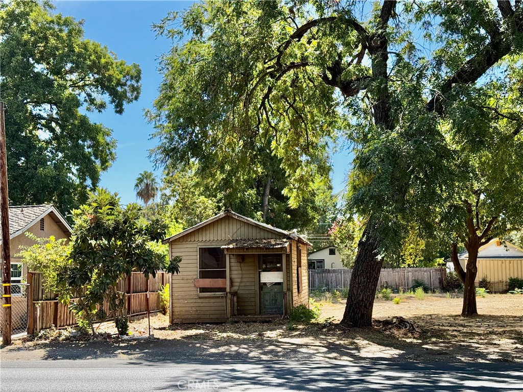 1259 9th E Property Photo 1
