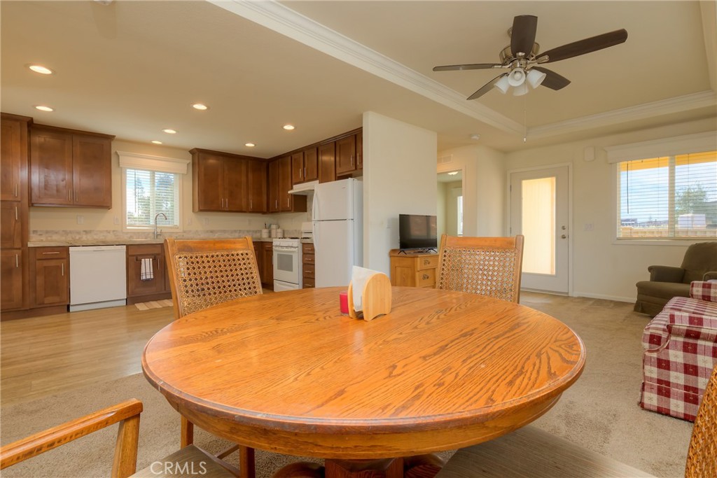 1221 Lurena Property Photo 9