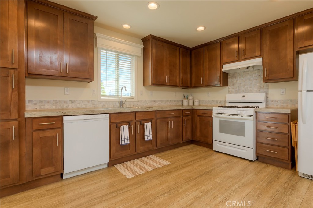 1221 Lurena Property Photo 11