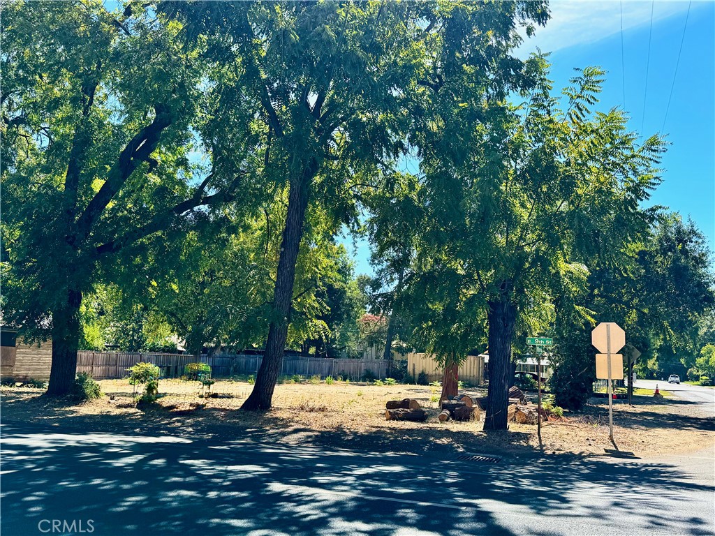 1257 9th E Property Photo 1