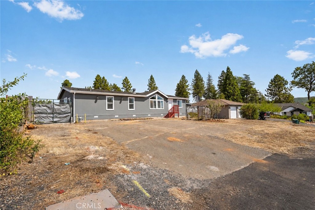 6102 Maxwood Property Photo 3