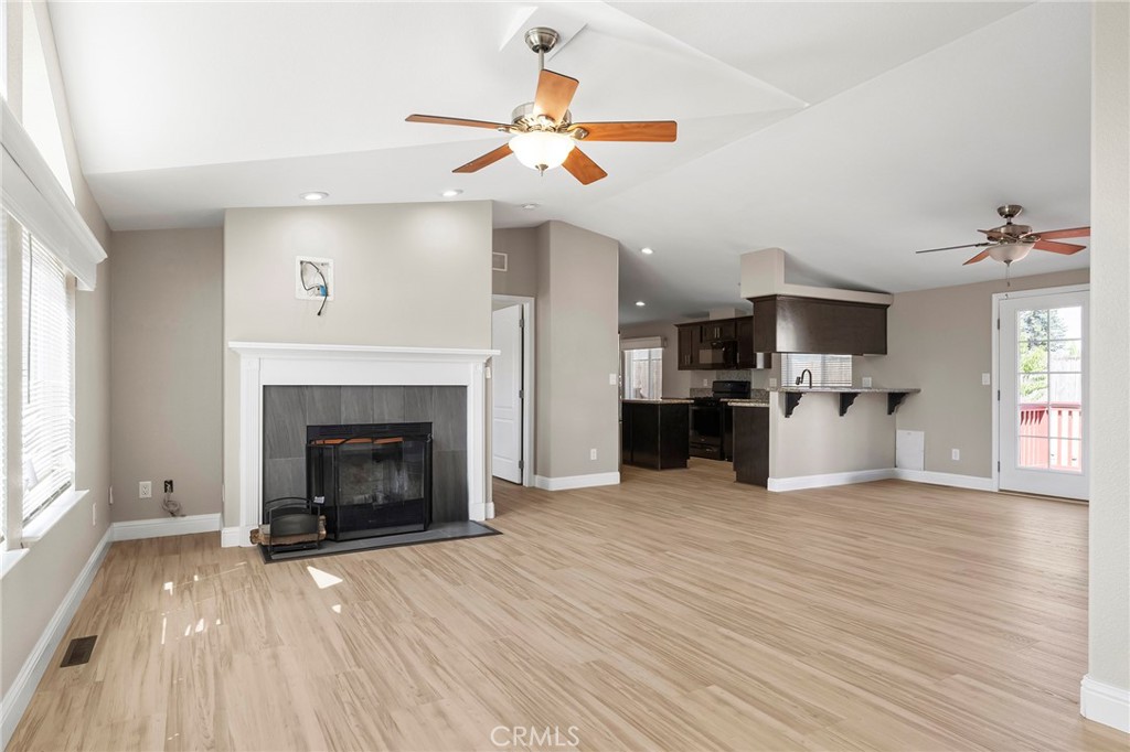 6102 Maxwood Property Photo 5